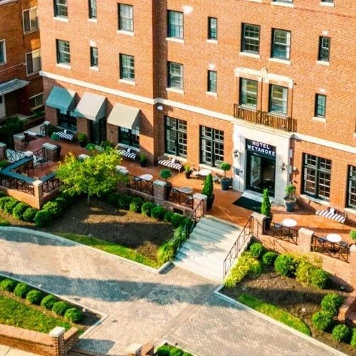 Hotel Weyanoke Thanksgiving dinner near Farmville VA